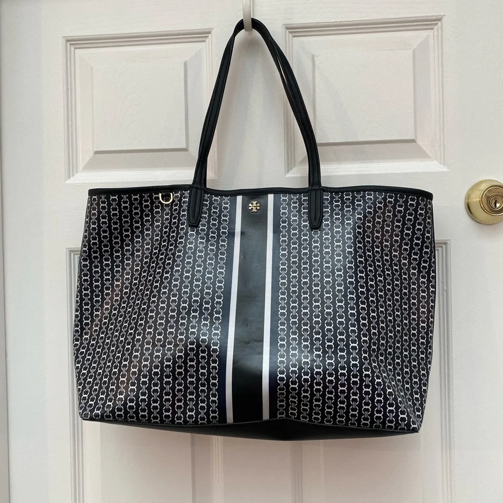 Gorgeous Iconic Tory Burch Black and White Gemini Tote Bag